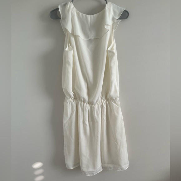 Presley Ruffle Neck Mini Size Large - Picture 6 of 6